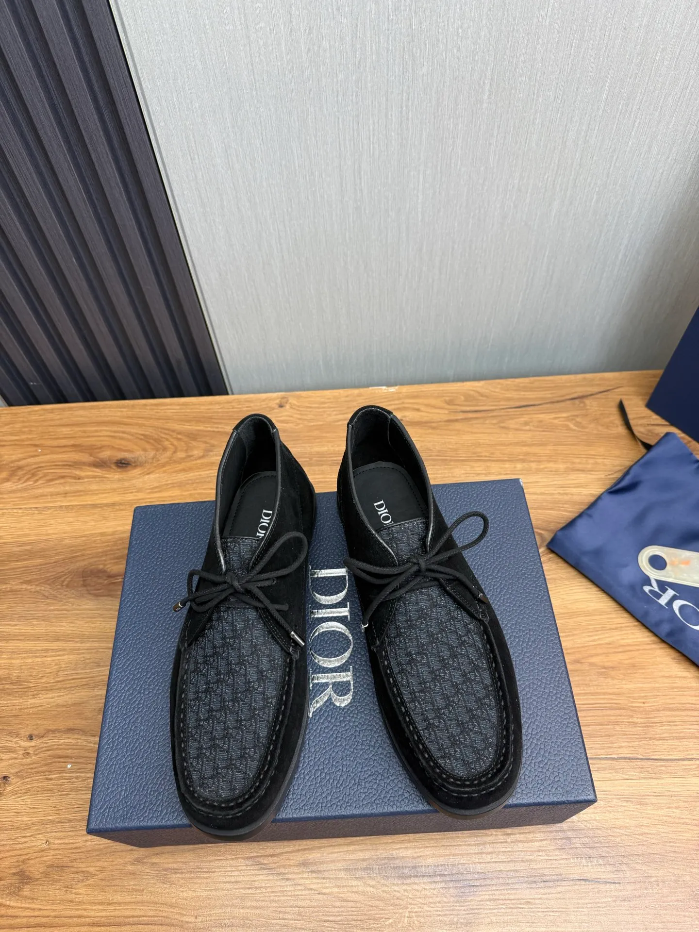 Factory price 620💰 [Dior] Men’s official website na hot sale🔥Imported cowhide + cowhide lining. Original rubber wear-resistant outsole. High quality shipment ⬆️Code number 38-44, (45 customized)